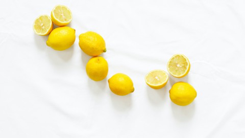 6 manieren waarop jouw lichaam profiteert van citroenwater