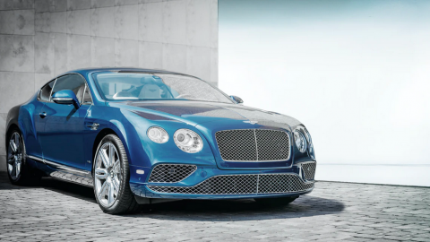 Bentley gaat over op elektrisch rijden